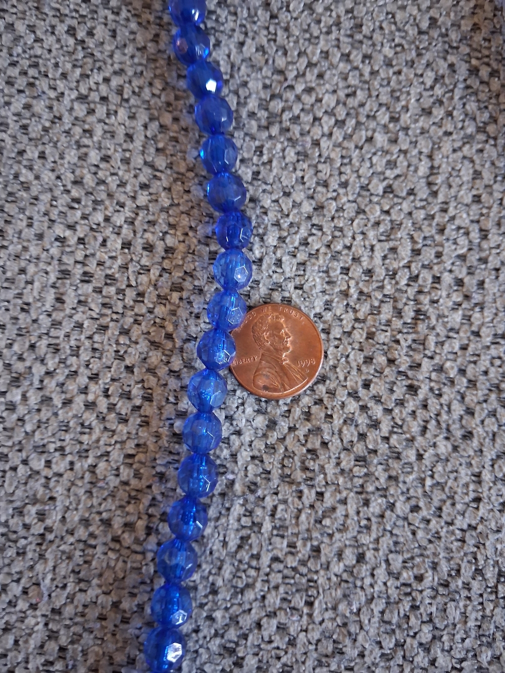 Vintage Blue Bead Necklace - Women Jewelry - Picture 10 of 10